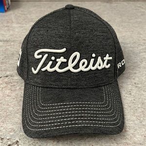 Men’s Titleist fitted hat L/XL